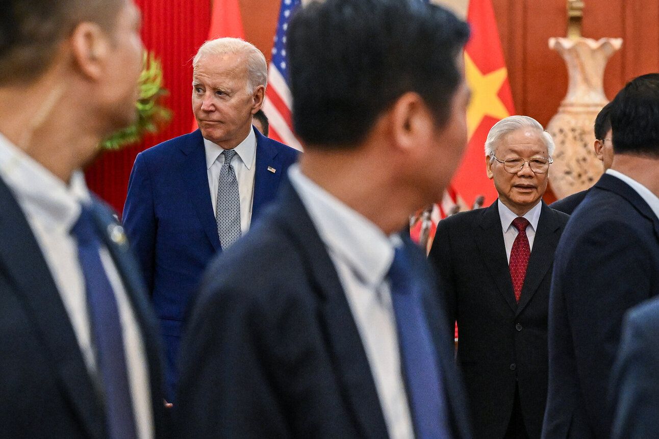 Joe Biden and Nguyen Phu Trong, the general secretary of the Communist Party of Vietnam, in Hanoi, Vietnam. Photo: Kenny Holston/The New York Times